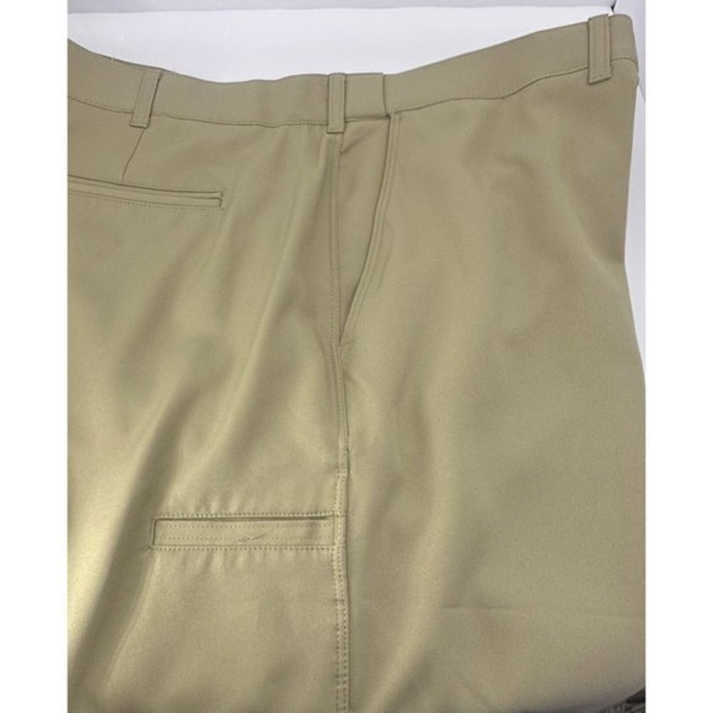 PGA Tour Golf Shorts Mens Tan 42" Waist Polyester Walking Sport Casual‎ Dress - Picture 3 of 5